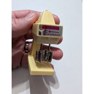 Vintage 1986 Barbie Doll Wind Up‎ Works Kitchen Mixer Action Works Tested!